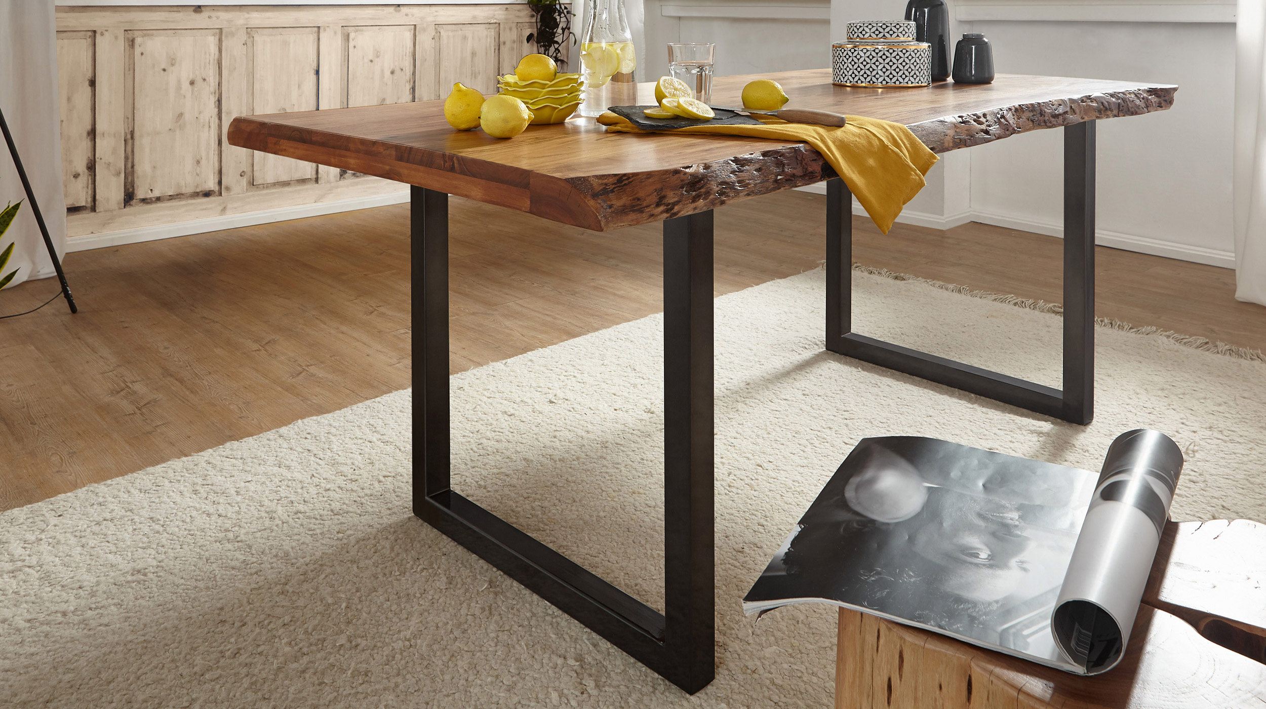 Esstisch Baumkantentisch 140 x 90 cm Akazie lackiert massiv - TICO