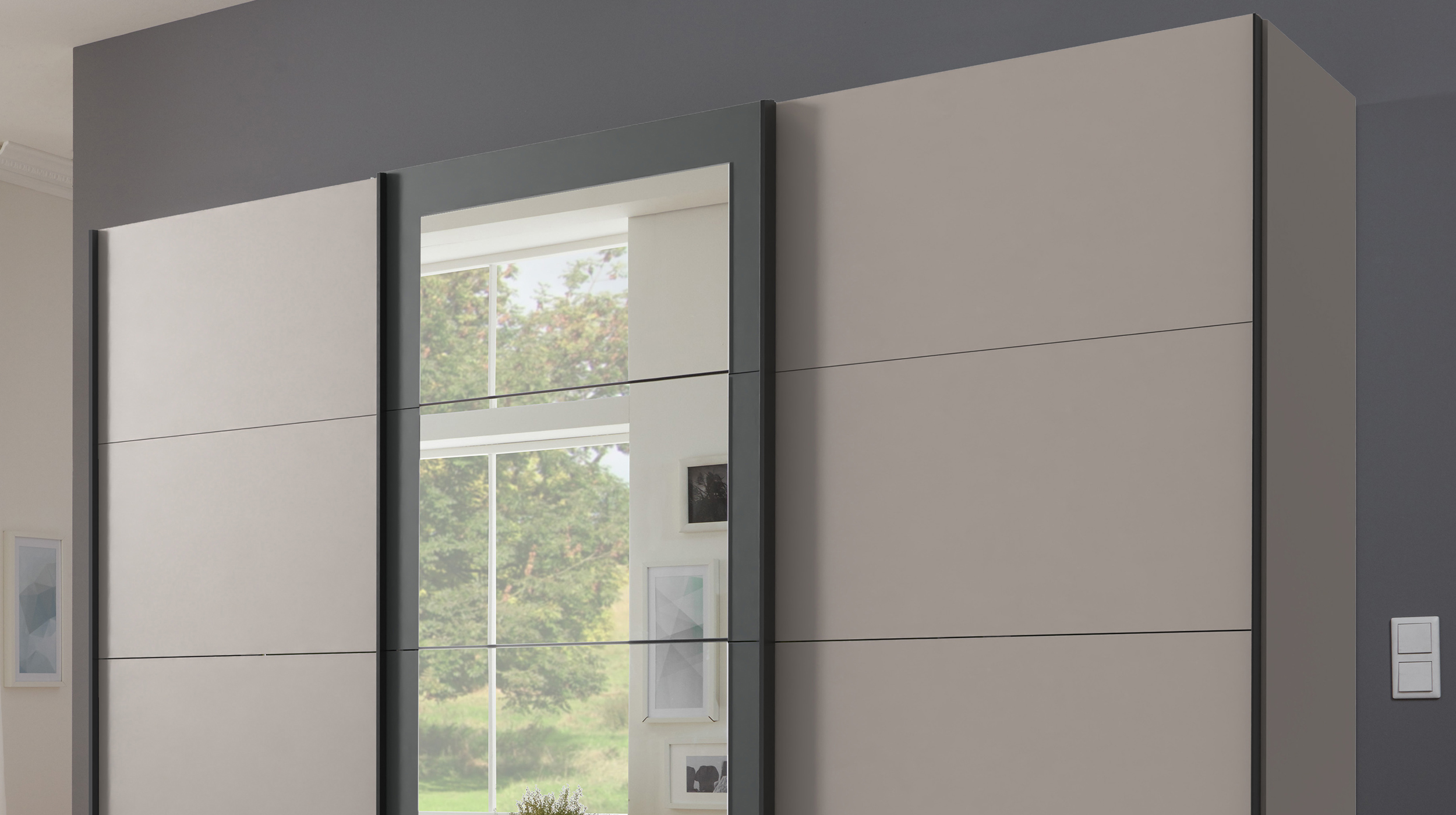 Schwebetürenschrank graphit - grau mit Spiegel 270 cm 3-türig - MINDEN