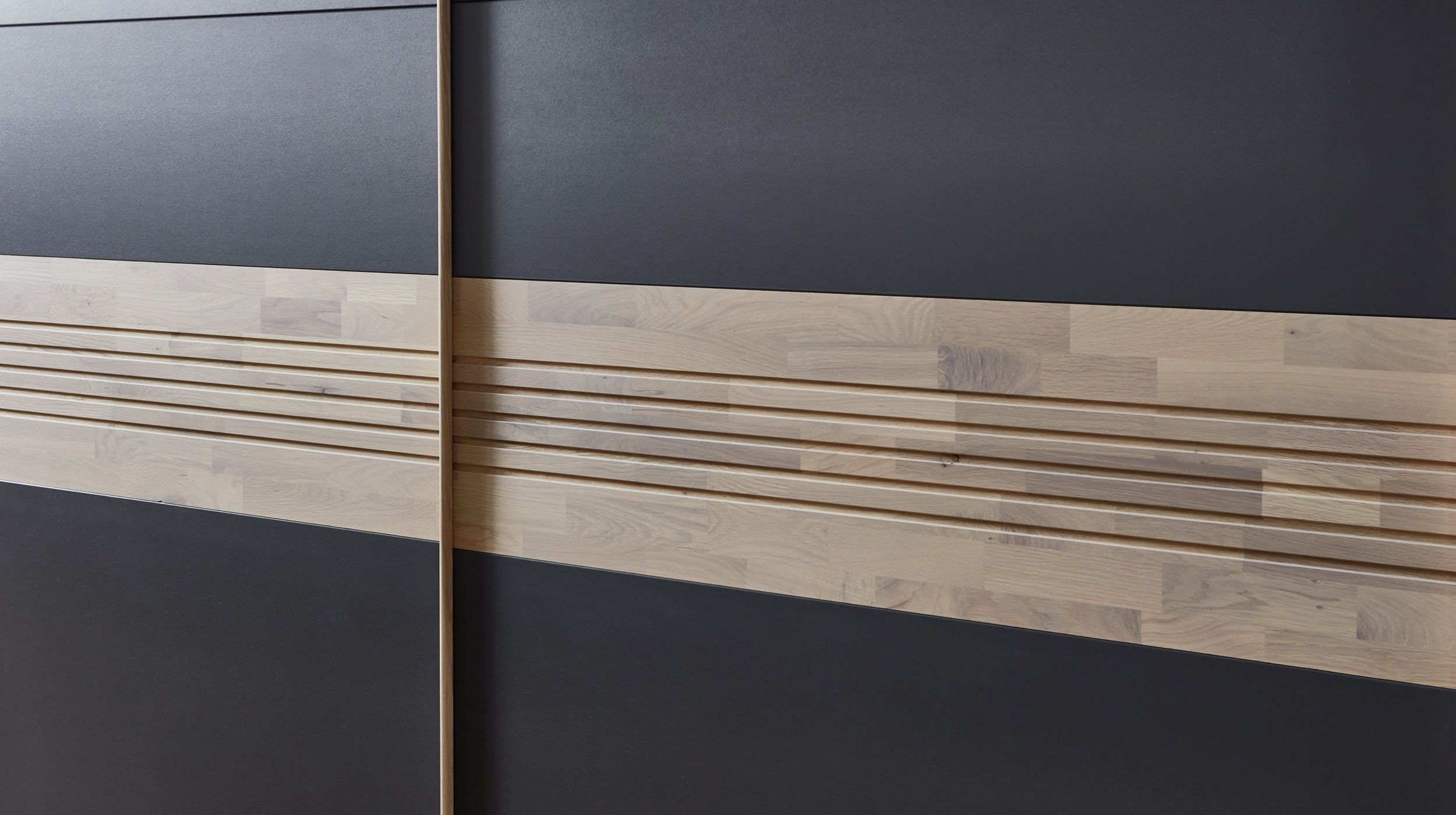 Schwebetürenschrank graphit - Eiche massiv 250 cm - TIROL