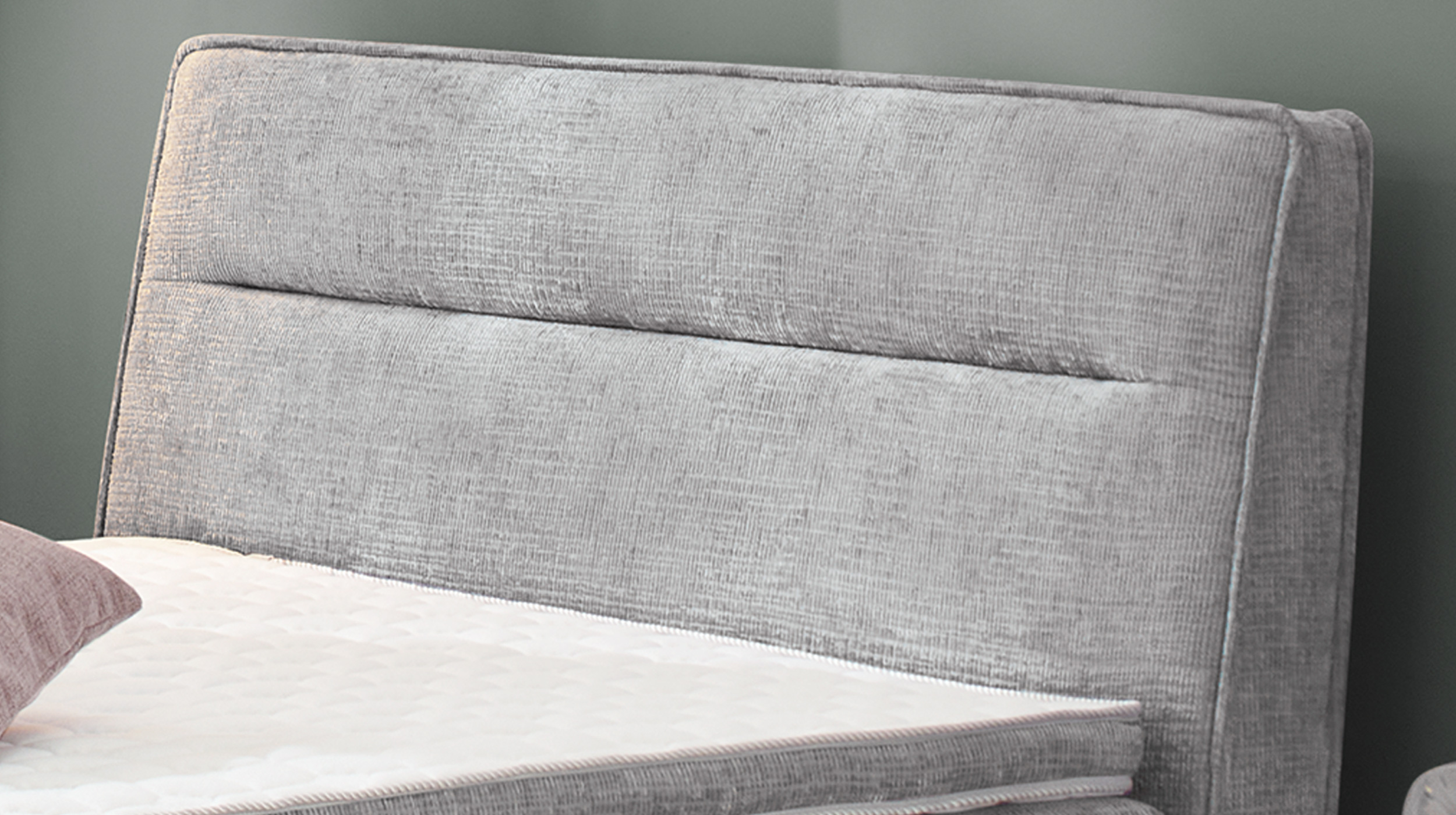 Boxspringbett 140 x 200 cm hellgrau Chenille - BETTY
